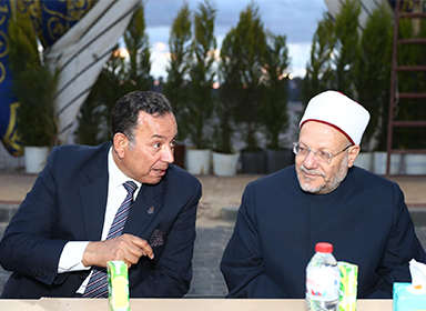 The Mufti of Egypt participates in the annual Ramadan iftar with students from New Mansoura University