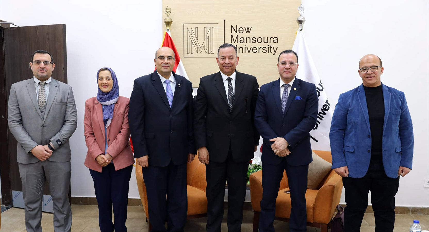 Nanomedicine and smart nanosystems, a scientific symposium in New Mansoura Sciences